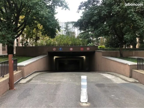 Parking intérieur Boulogne-Billancourt - Quartier République du Point du jour