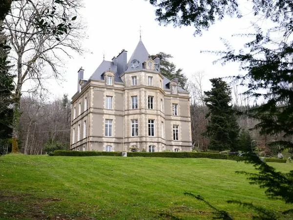 Chateau de Montmartin à Lavault-de-Fretoy