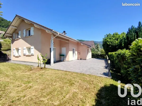 Maison 6 pièces 307 m²