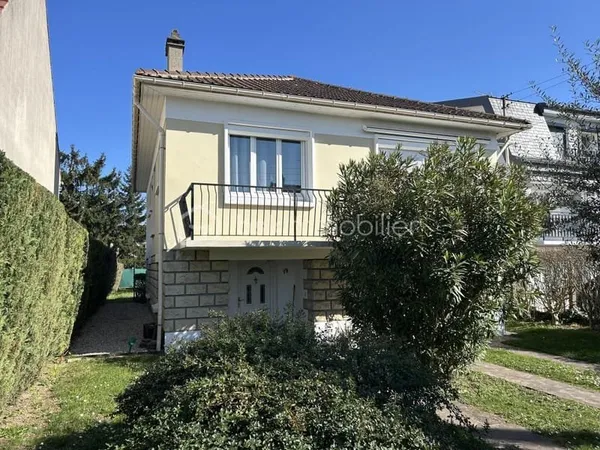EN EXCLUSIVITE SOYEZ LES PREMIERS A VENIR VISITER LA BELLE MAISON INDIVUELLE DE 109M² habitable et é