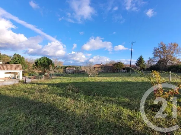 Terrain 664 m²
