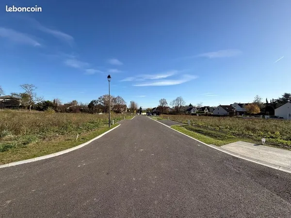 Terrain 565 m² MERFY