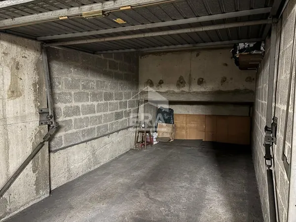 Parking/box