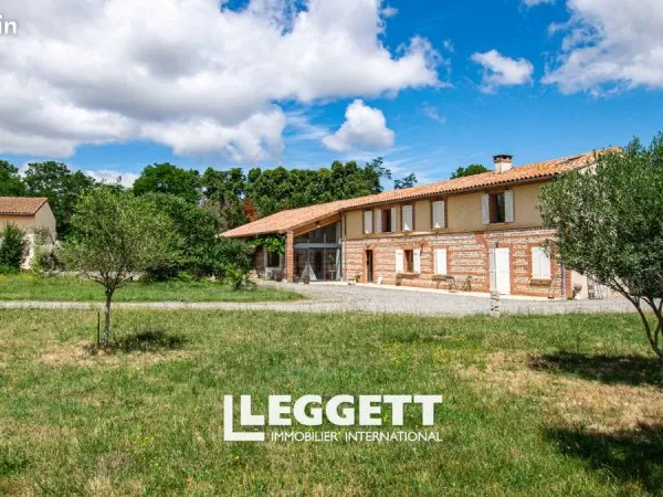 Maison 10 pièces 422 m²