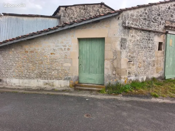 Stationnement Vente Pons   40000€