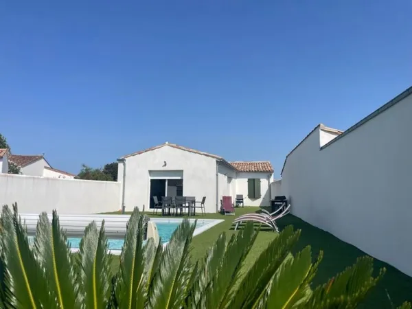 Maison À Vendre Le Bois Plage en Ré