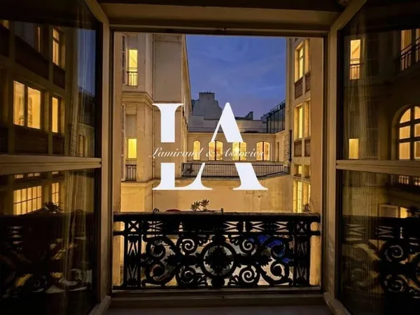 Duplex de charme sur cour - 3 pièces - Rue des Petites Écuries