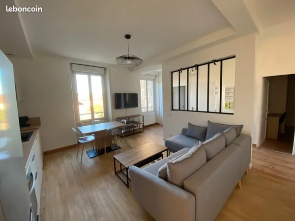 Colocation 5 pièces de 93 m²