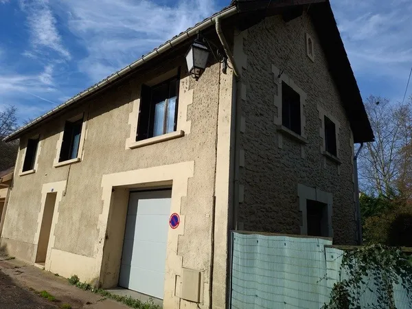 Maison à vendre centre Le Bugue avec garage (24)