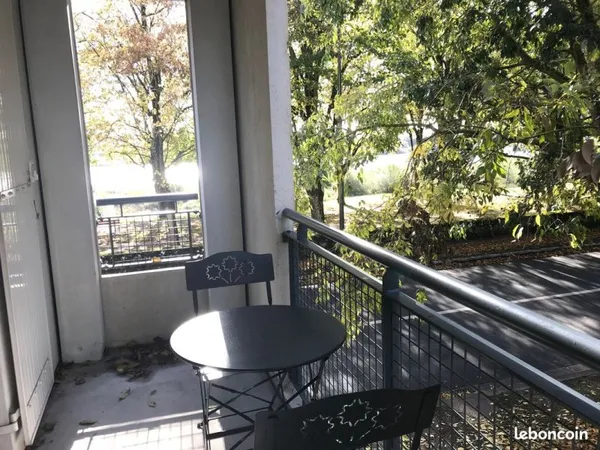 Location studio meublé