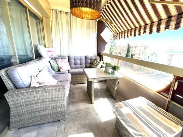 Appartement 3 pièces avec loggia