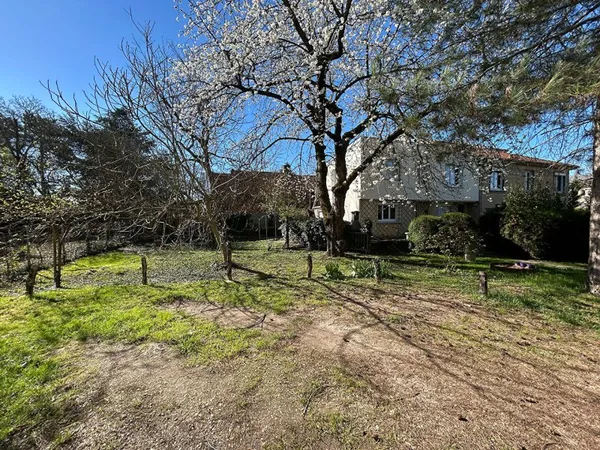 Immeuble 4 pièces 85 m²