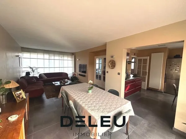 MAISON SEMI PLAIN-PIED 3 CH JARDIN GARAGE