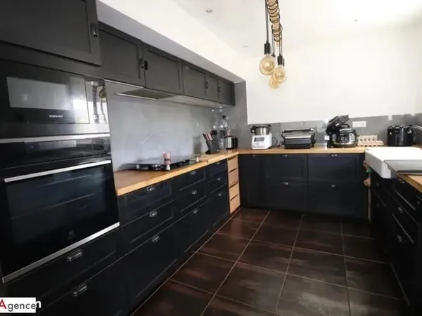 Maison familiale 164 m² avec grand sous-sol - La Ricamarie