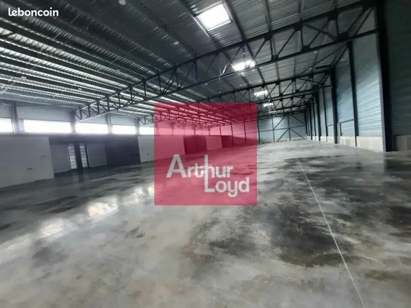 LOCAL D'ACTIVITE 798 m² COURNON D'AUVERGNE