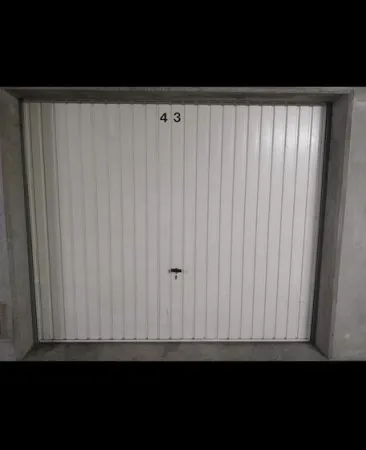 Garage/ Box proche tram et SNCF