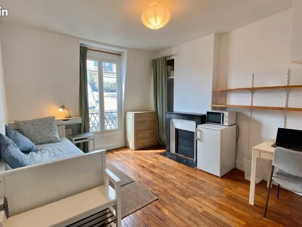 PARIS 5ème — Rue Berthollet — Studio 16,5 m² traversant