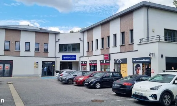 Local 24 m² Bailly-Romainvilliers