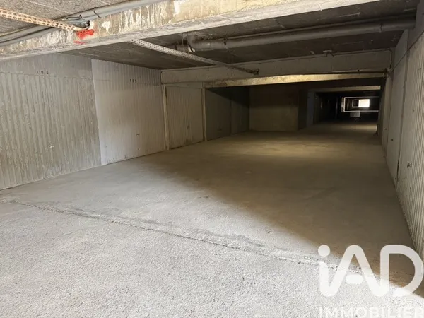 Parking 12 m²