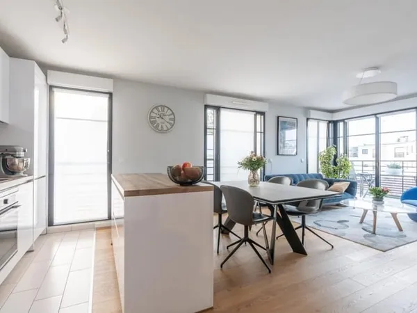 APPARTEMENT 4 pièces 85 m² avec balcon et double box