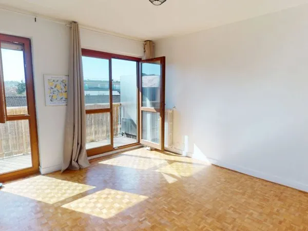 VILLEMOMBLE, Studio de 24m2