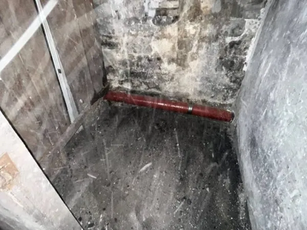 Cave 3 m²
