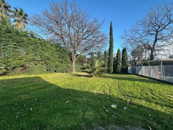 Maison de 150 m² à rénover avec piscine - Saint-Tropez