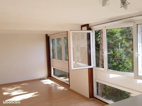 76 m² baigné de lumière - 2 ch + garage + parking, cave et jardin arboré - Rouen droite