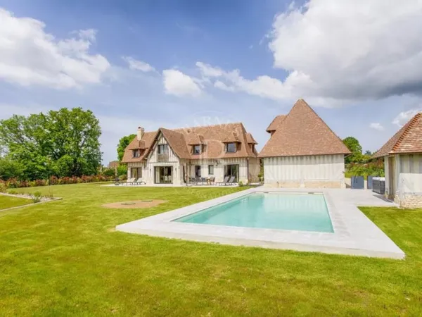 TROUVILLE SUR MER - VILLA 4 CHAMBRES - PISCINE - MAISON INVITES