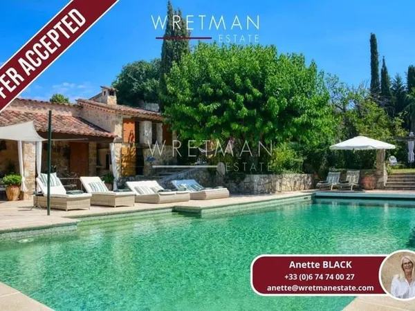 Maison 10 pièces 322 m²