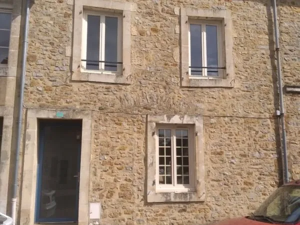Maison en pierres apparentes