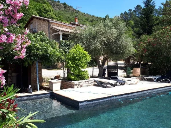 Maison de luxe 8 pièces 155 m²