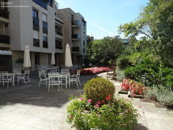 2 pièces 50m2 Hespérides Saint James Neuilly Sur Seine