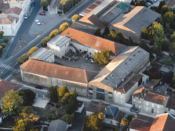 Ensemble immobilier - centre Saint-Jean-d'Angély