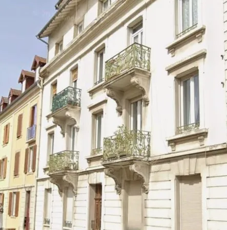 APPARTEMENT T 3 A RENOVER