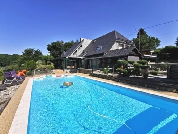 Dpt Hautes Pyrénées (65), à vendre en viager libre proche de TARBES maison P8 de 220 m², 4 chambres 