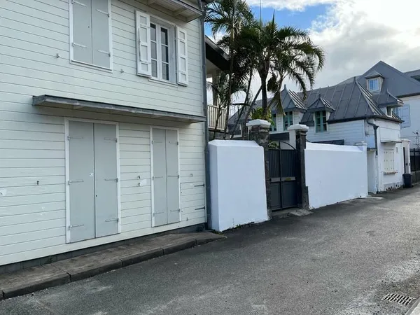 Villa usage professionnel 205 m² St Denis