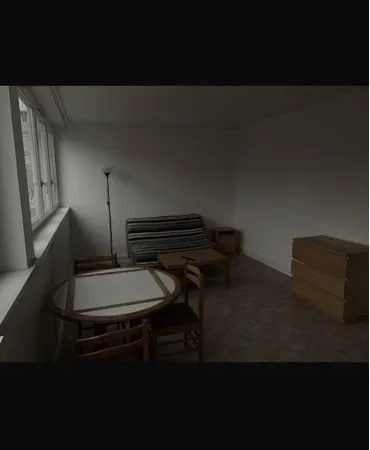 Studio 25 m2 avec cave et place de parking