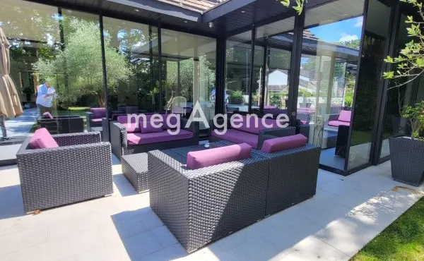 Maison / Villa 8 pièces 182 m2