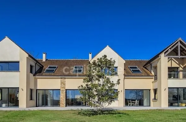 A vendre, propriété LE VAL SAINT GERMAIN (91), 21 pièces, piscine, hammam, ascenseur, garage 11 véhi