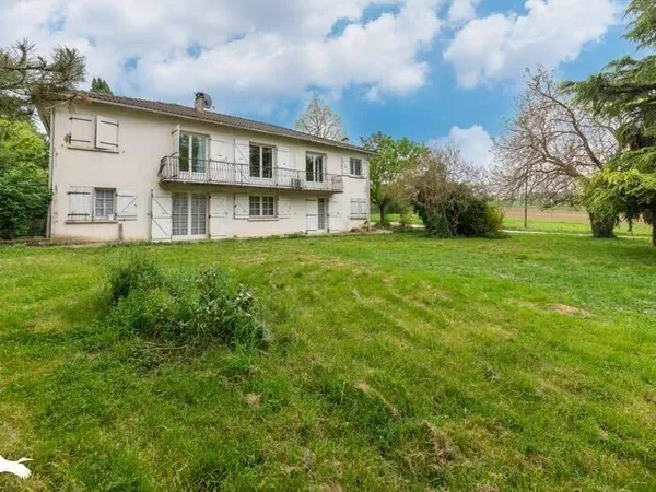 Maison 11 pièces 235 m²