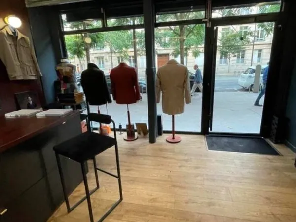 Boutique 2 pièces 76 m²