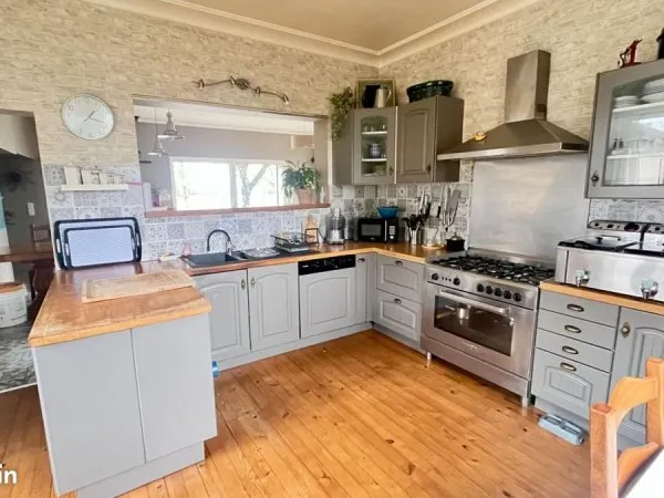 Maison 6 pièces 215 m²