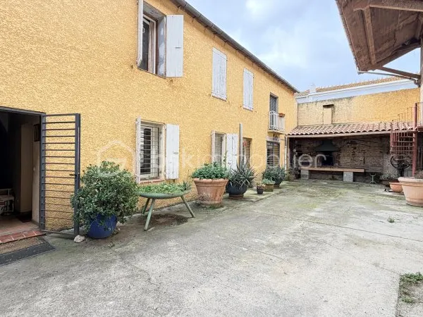 Immeuble 10 pièces 558 m²