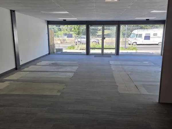 Fonds de commerce 130 m²