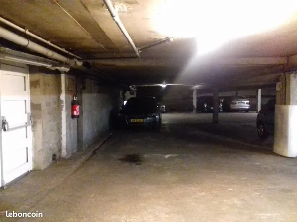 Stationnement à METZ, quartier SABLON (près de MUSE)