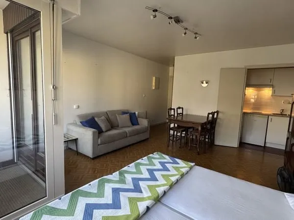 AIX LES BAINS - Studio lumineux 28m2 + balcon + parking - Centre ville