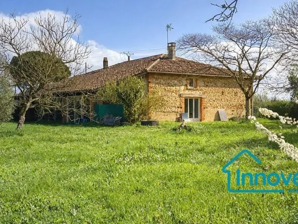 Maison 9 pièces 242 m²