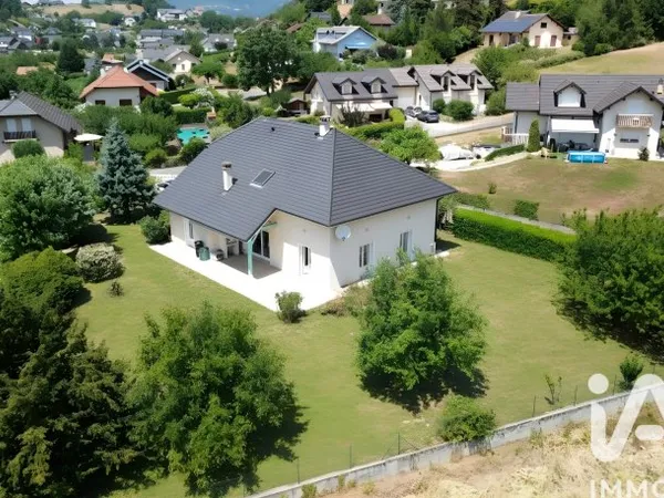 Maison 5 pièces 200 m²