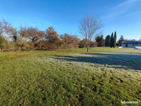 Terrain 826 m² VILLARS LES DOMBES